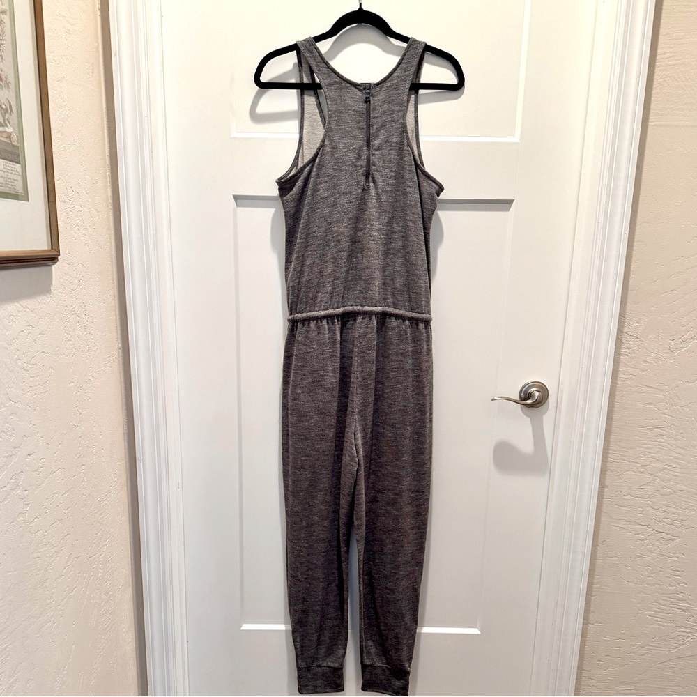 Banana Republic Gray Jersey Sleeveless Zip Back Jogger Jumpsuit One-Piece Size M - Picture 2 of 16